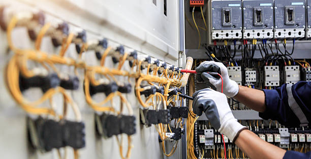 Professional Electrician technician working in Saline, MI